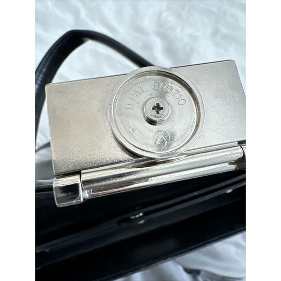 GIVENCHY Logo Black Leather Crossbody Bag - Picture 13 of 16